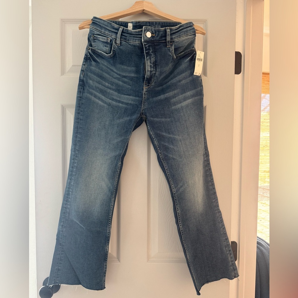 NWT Pilcro Mid Wash Boot cut cropped Jeans 31